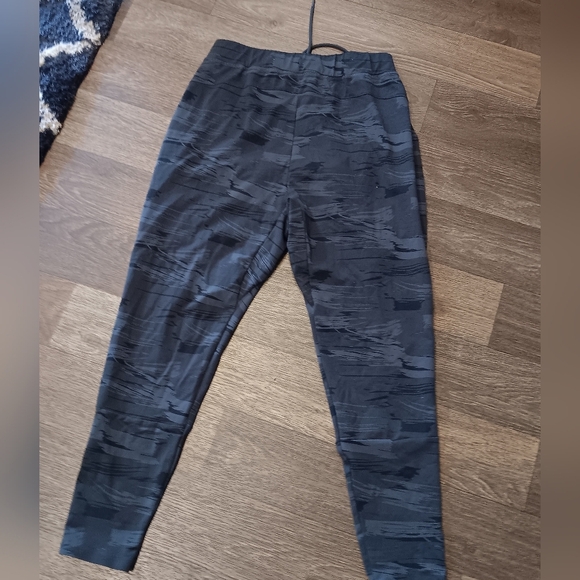 Alphalete Dark Camouflage Joggers Men Sz L - Picture 4 of 4